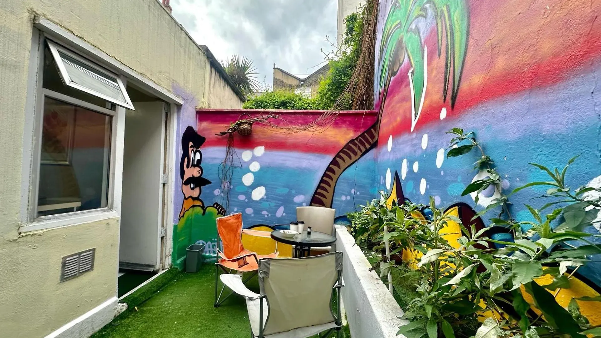 Private Room In Trendy East London 0*,  United Kingdom